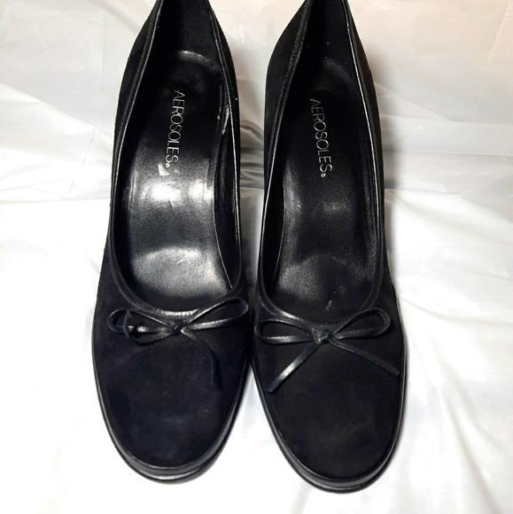 AEROSOLES Shoes - Aerosoles Suede Black Heels with Bow
